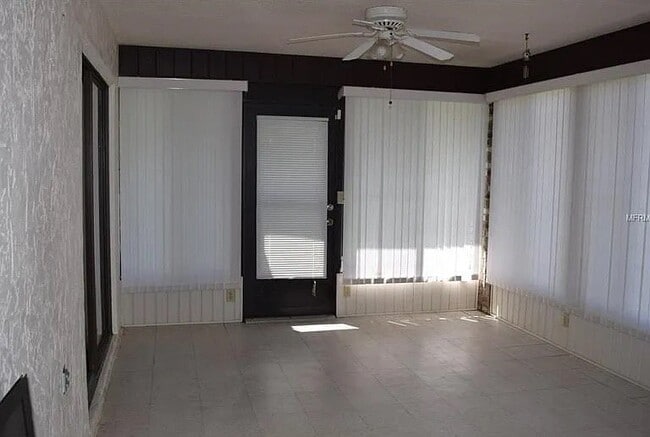 Photo - 702 Leeward Dr