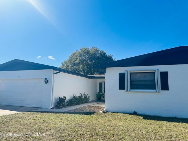 Building Photo - 285 E Lauren Ct