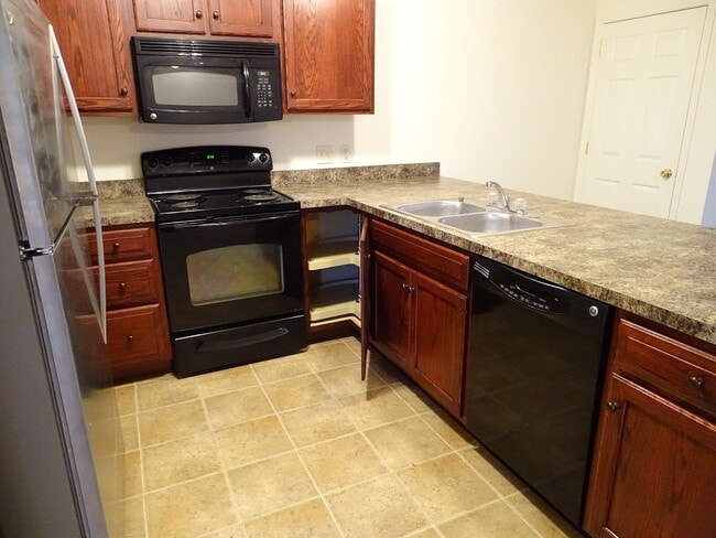 Photo - 144 Gable Dr