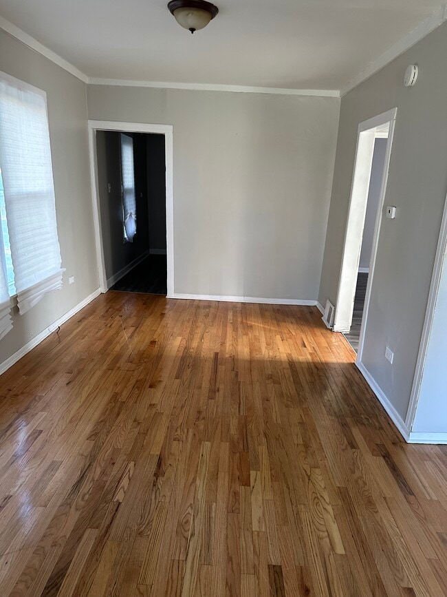 Photo - 1225 W 108th St