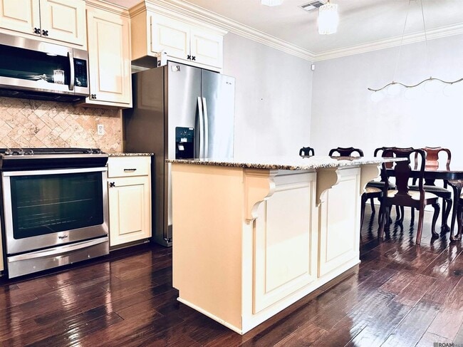 Photo - 747 Portula Ave