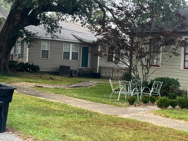 Photo - 4832 Convention St