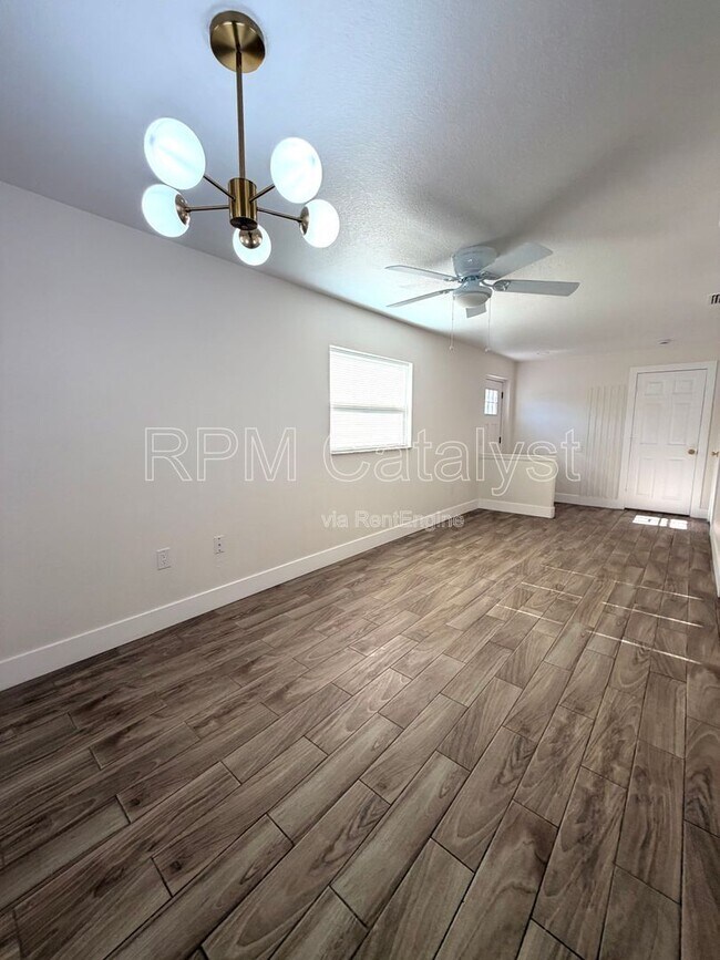 Photo - 6905 1/2 North Duncan Avenue Unit A