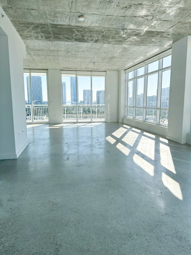 Photo - Cynergi Lofts at Wynwood