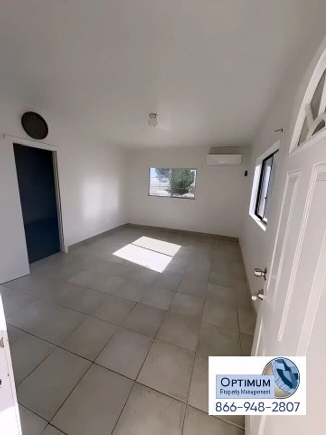 Photo - 16689 A St Unit 16685 A St