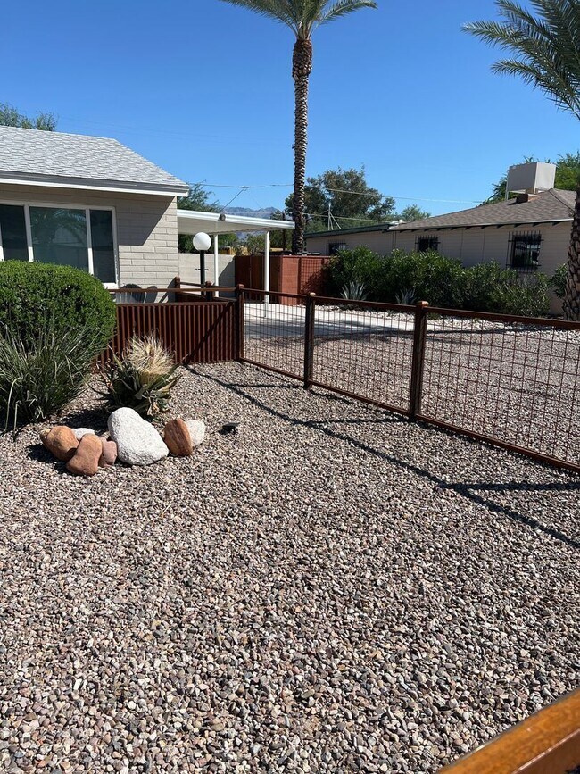 Photo - 4831 E Hampton St