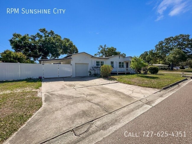 Photo - 2801 29th St N