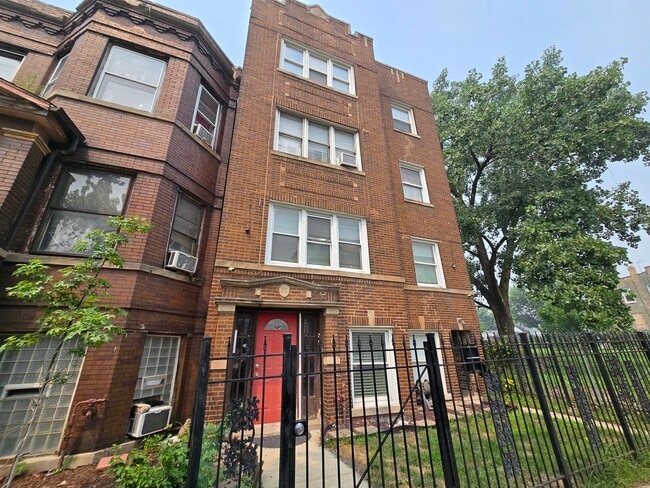 Photo - 834 N Christiana Ave Unit 3