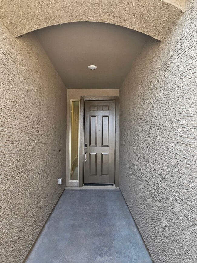 Photo - Beautiful new build w mountain views