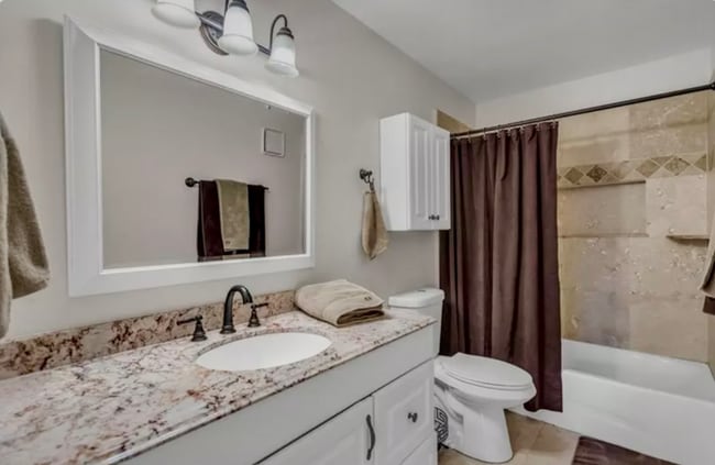 Photo - 908 Woodcliff Dr