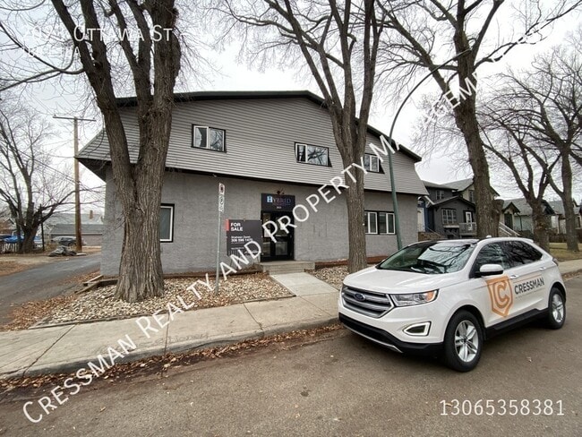 Building Photo - 1 Bedroom Apartment located Downtown Regina Unit 1