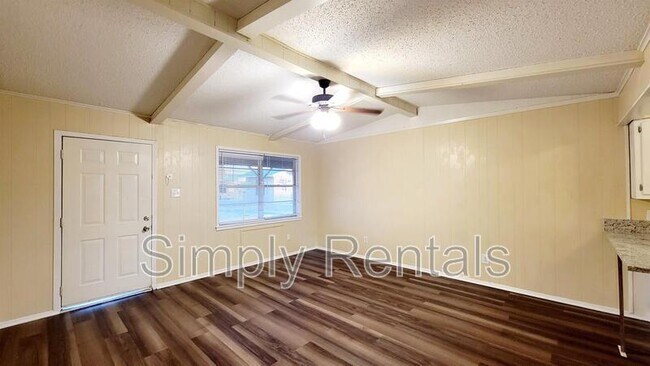 Photo - 400 Bill Bradford Rd Unit Apt 14