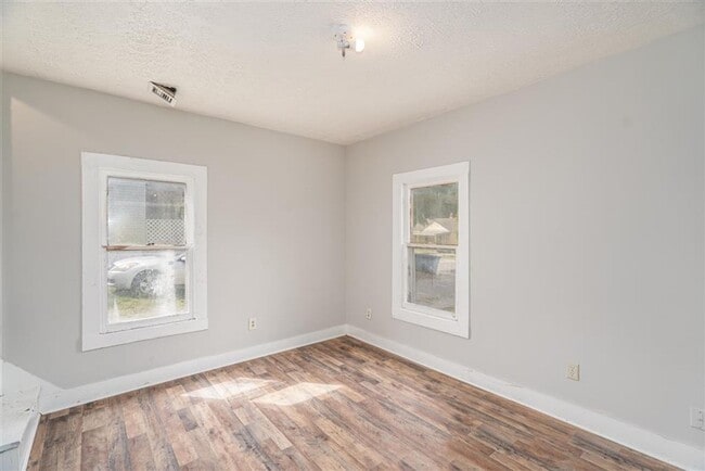 Photo - 209 Sunset Ave