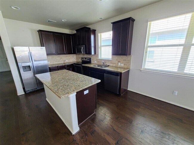 Photo - 412 Drystone Trail