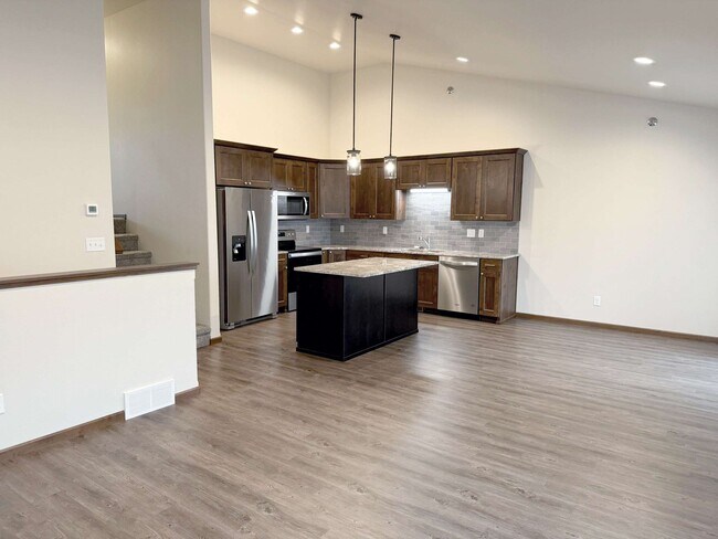 Building Photo - Southridge Townhomes
