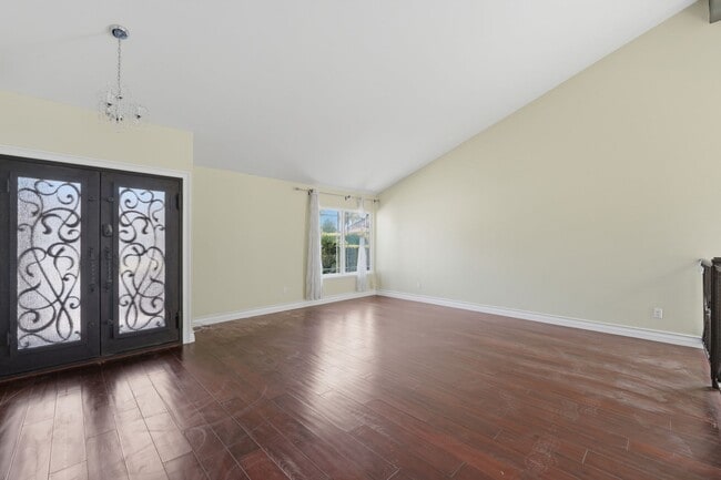 Photo - Stunning 4 bedroom, 3bath home, with pool in Laguna Niguel!