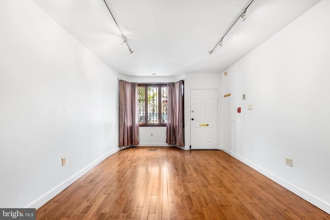 Building Photo - 530 S 15th St Unit A