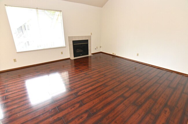 Photo - 1032 Summerplace Dr