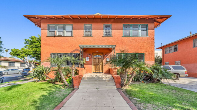 Photo - 204 S Serrano Ave Townhome