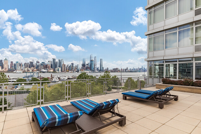 Building Photo - RiversEdge Rental
