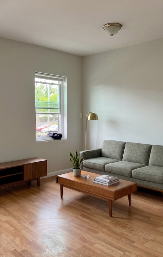 Building Photo - 5749 E Wister St Unit 3