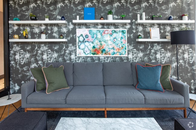 Lounge - Manhattan Park