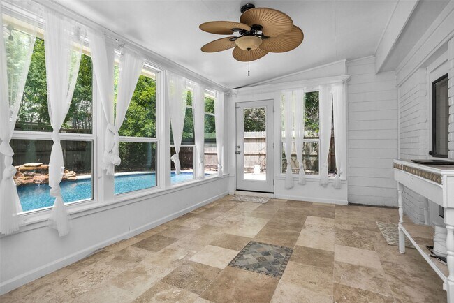 Photo - 106 N Rushwing Cir