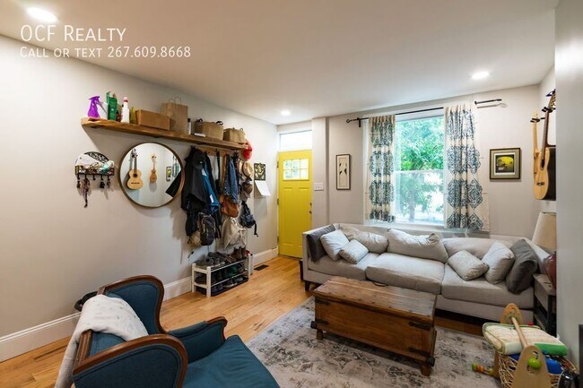 Photo - 2042 E Fletcher St