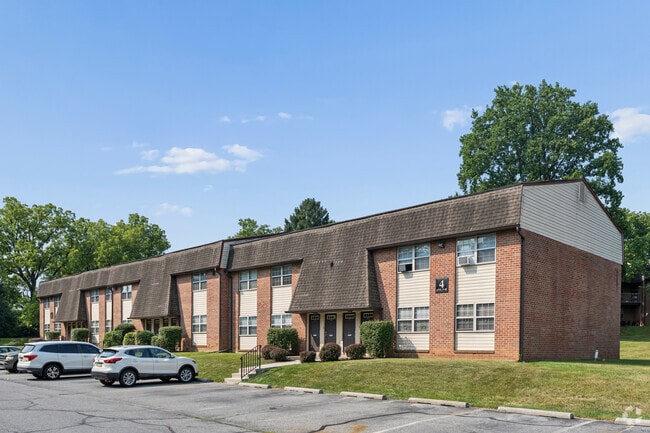 Building Photo - The Landings