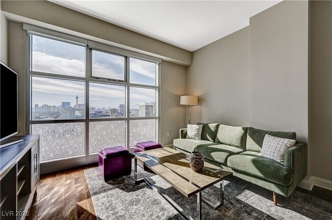Building Photo - 150 S Las Vegas Blvd Unit 1811