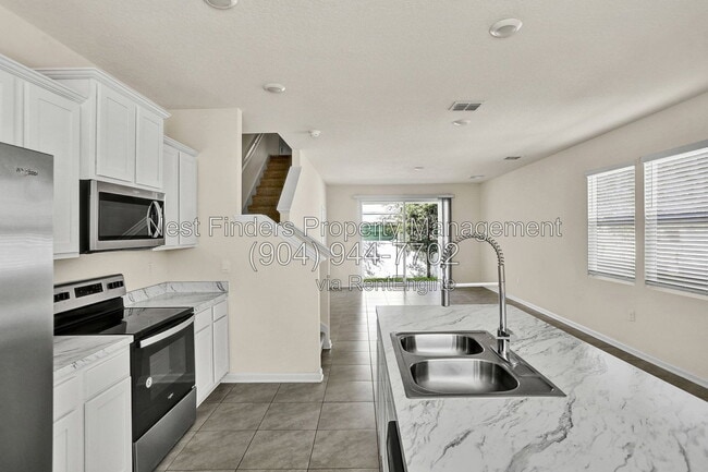 864 Gate Run Rd