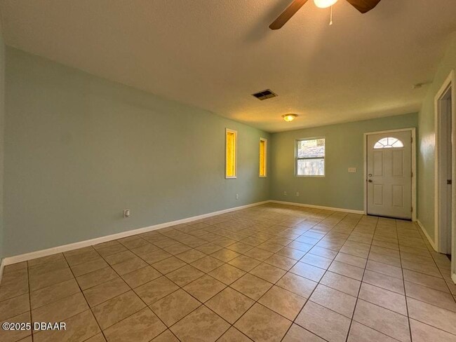 Photo - 1561 Sunset Ln