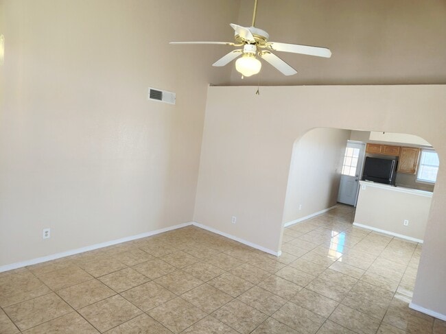 Photo - 10493 Kirkland St