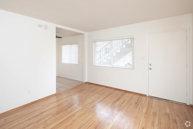 Building Photo - *OPEN HOUSE: 7/19 11:30AM-12:30PM* 1 BR wi... Unit 1240