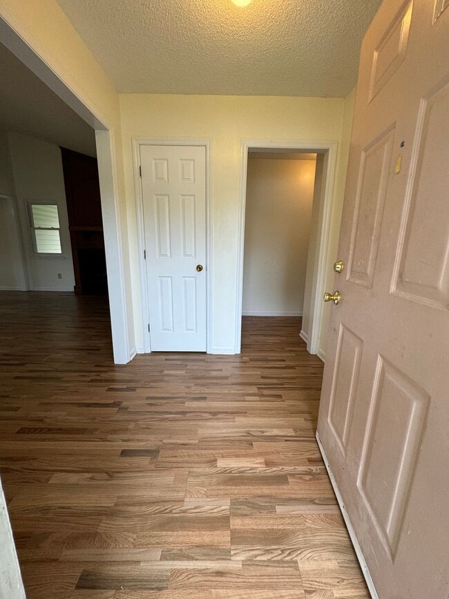 Photo - Snuggle Up on Sitton