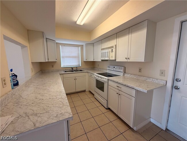 Photo - 1212 SE 2nd Pl