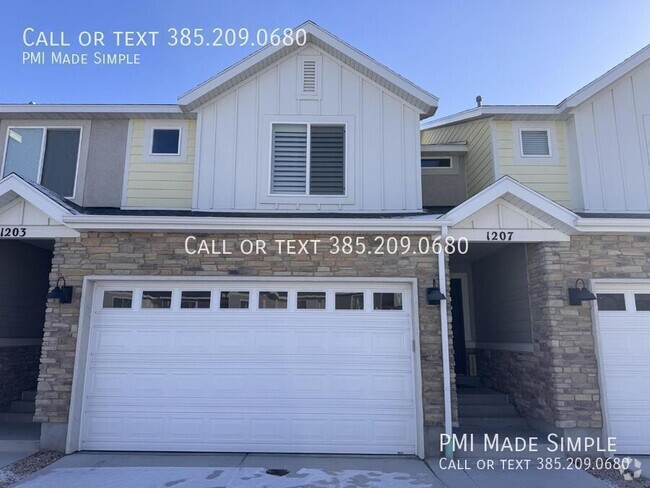 Building Photo - Spacious 3-Bed Townhome with Modern Amenit...