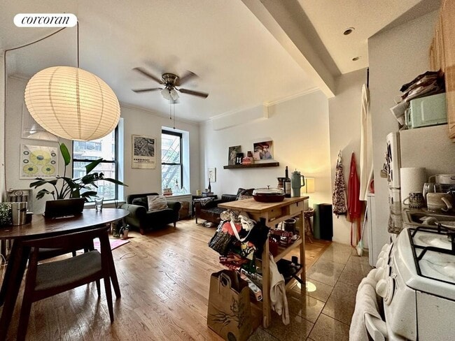 Building Photo - 13 W 100th St Rental