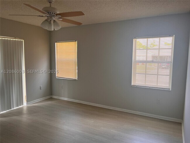Photo - 20119 NW 36th Ct