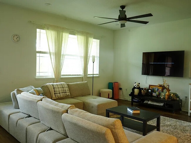 Photo - 8925 Matriarca Aly Townhome