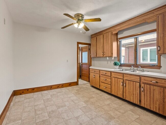 Photo - 37 Wright Ave Unit 2