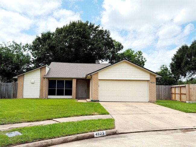 Photo - 4923 Kentwalk Dr