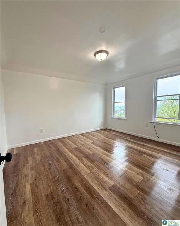 Photo - 406 W 9th St