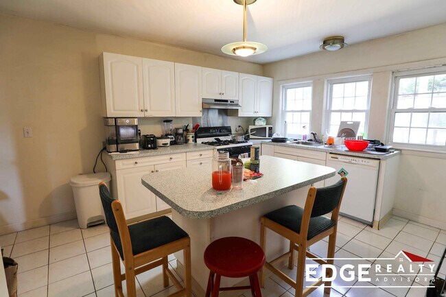 Photo - 57 Leamington Rd