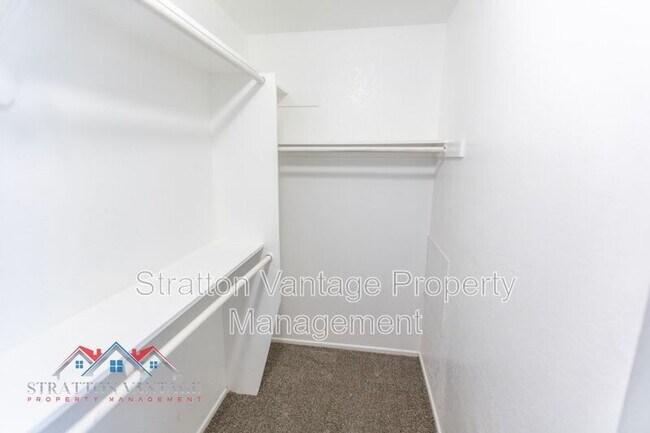 Photo - 1402 E Guadalupe Rd