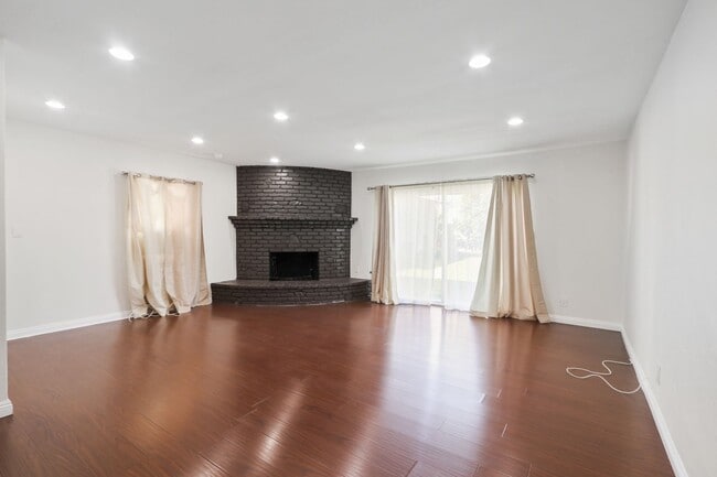 Photo - Spacious 3 Bedroom 2 Bath Available Now!