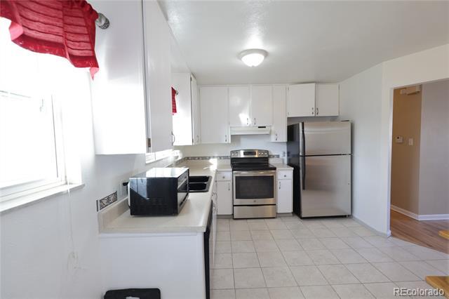 Photo - 1982 Fisher Way