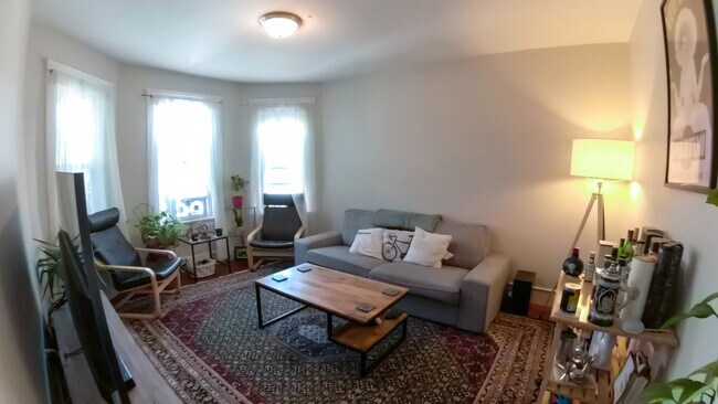6 Hinckley St Unit 3