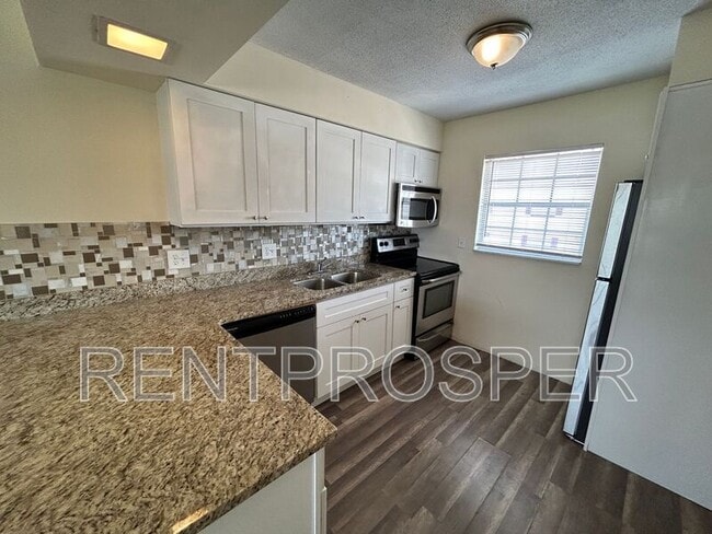 Building Photo - 5505 Hernandes Dr Unit Apt 144