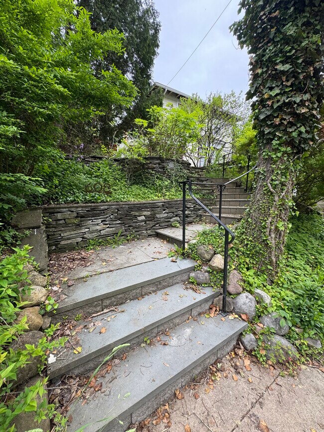 Photo - 608 Ackerman Ave